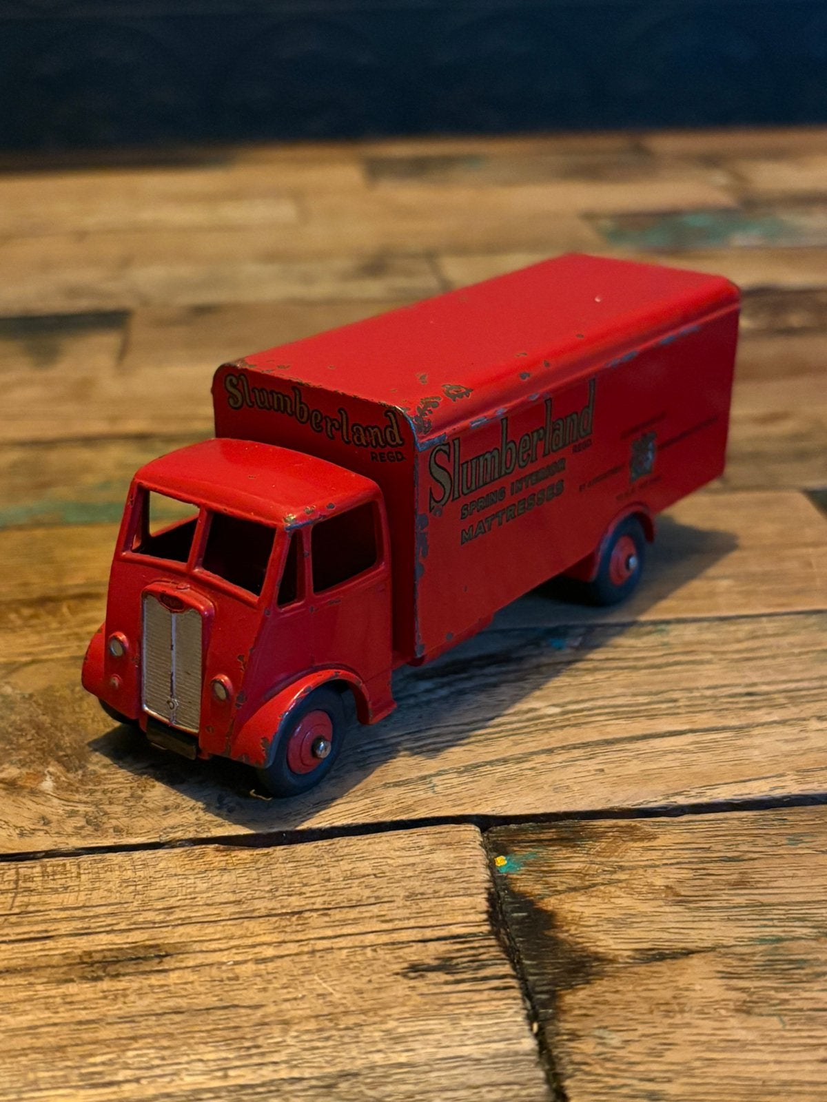 Dinky Supertoys 514 Guy Otter Van ‘Slumberland’ (1950-1952), Ophalen of Verzenden, Zo goed als nieuw, Bus of Vrachtwagen