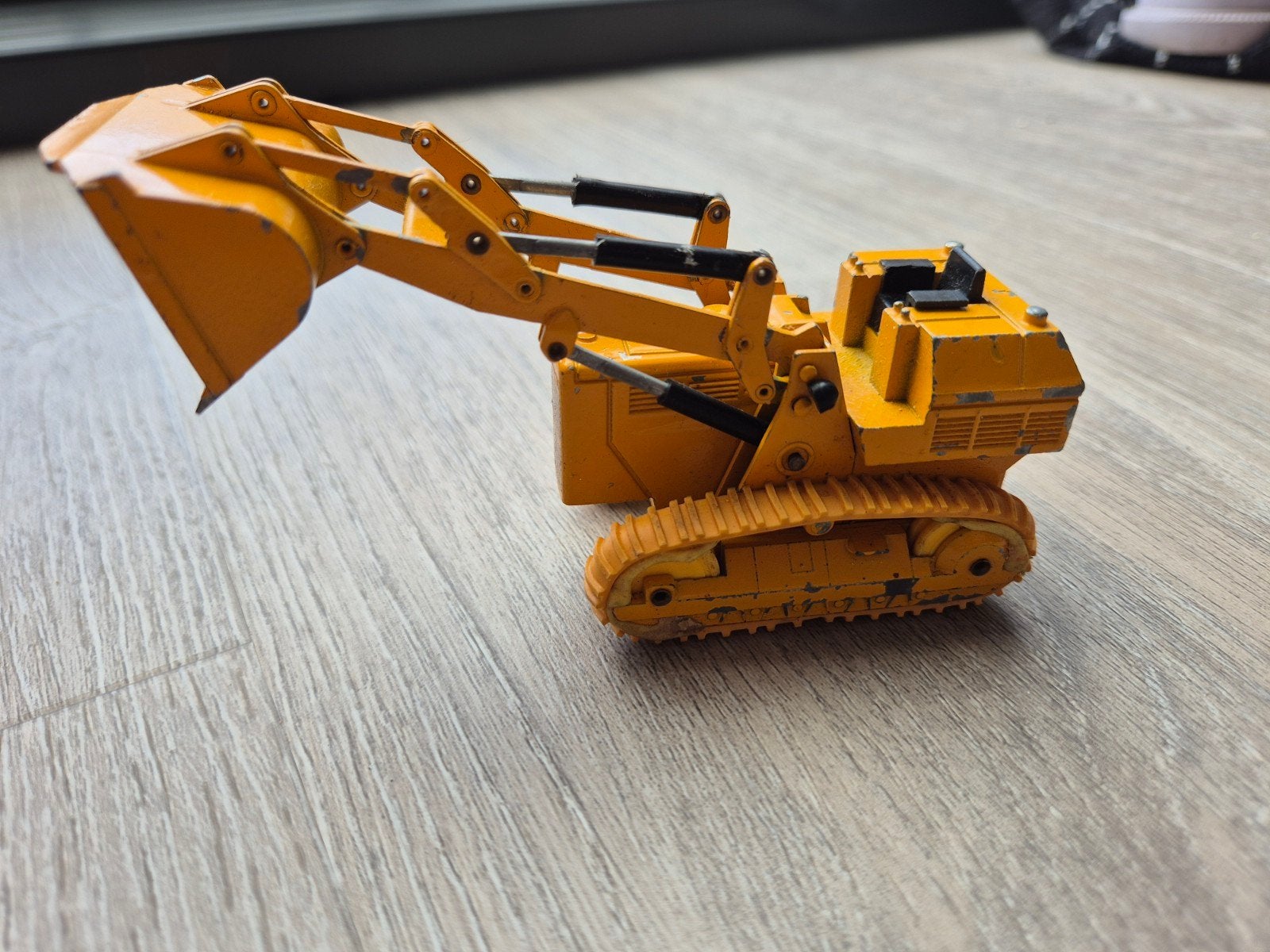 NZG Model 150 cat 955 bulldozer, Ophalen of Verzenden, Gebruikt, Tractor of Landbouw