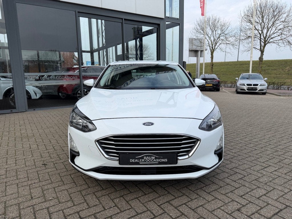 Ford FOCUS 1.0 EB TREND EDITION BUSINESS NAVI AIRCO PDC, Auto's, Ford, 101 pk, Gebruikt, Euro 6, Wit