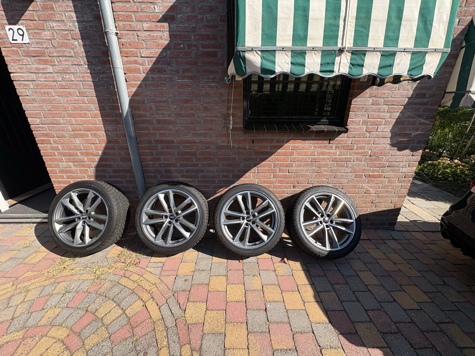 Audi A6/A7 C8 20 inch velgen met Vredestein winterbanden, Ophalen, Gebruikt, 255 mm, Banden en Velgen