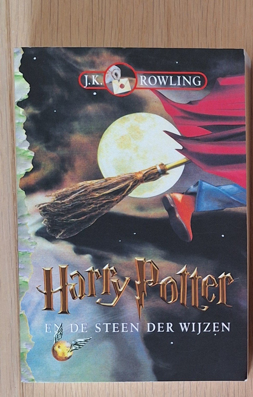 J.K. Rowling - Harry Potter en de steen der Wijzen / 1, Verzamelen, Harry Potter, Ophalen of Verzenden, Gebruikt, Boek of Poster