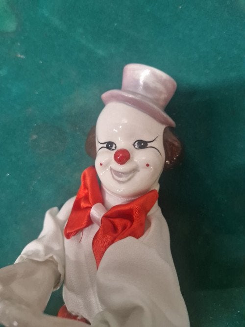 beeld clown met porseleinen hoofd, Ophalen of Verzenden