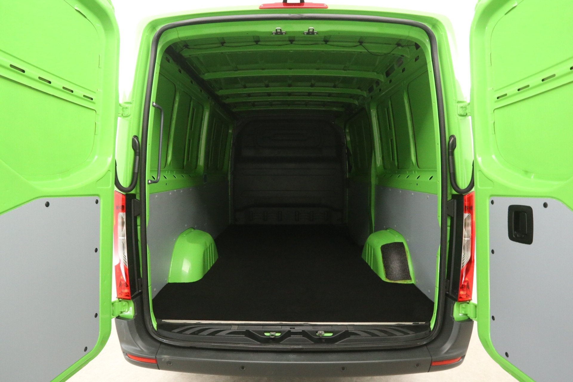 Mercedes-Benz Sprinter RWD 317 CDI 170PK L2H1 | Automaat | C, Auto's, Automaat, Lichtsensor, Gebruikt, Euro 6