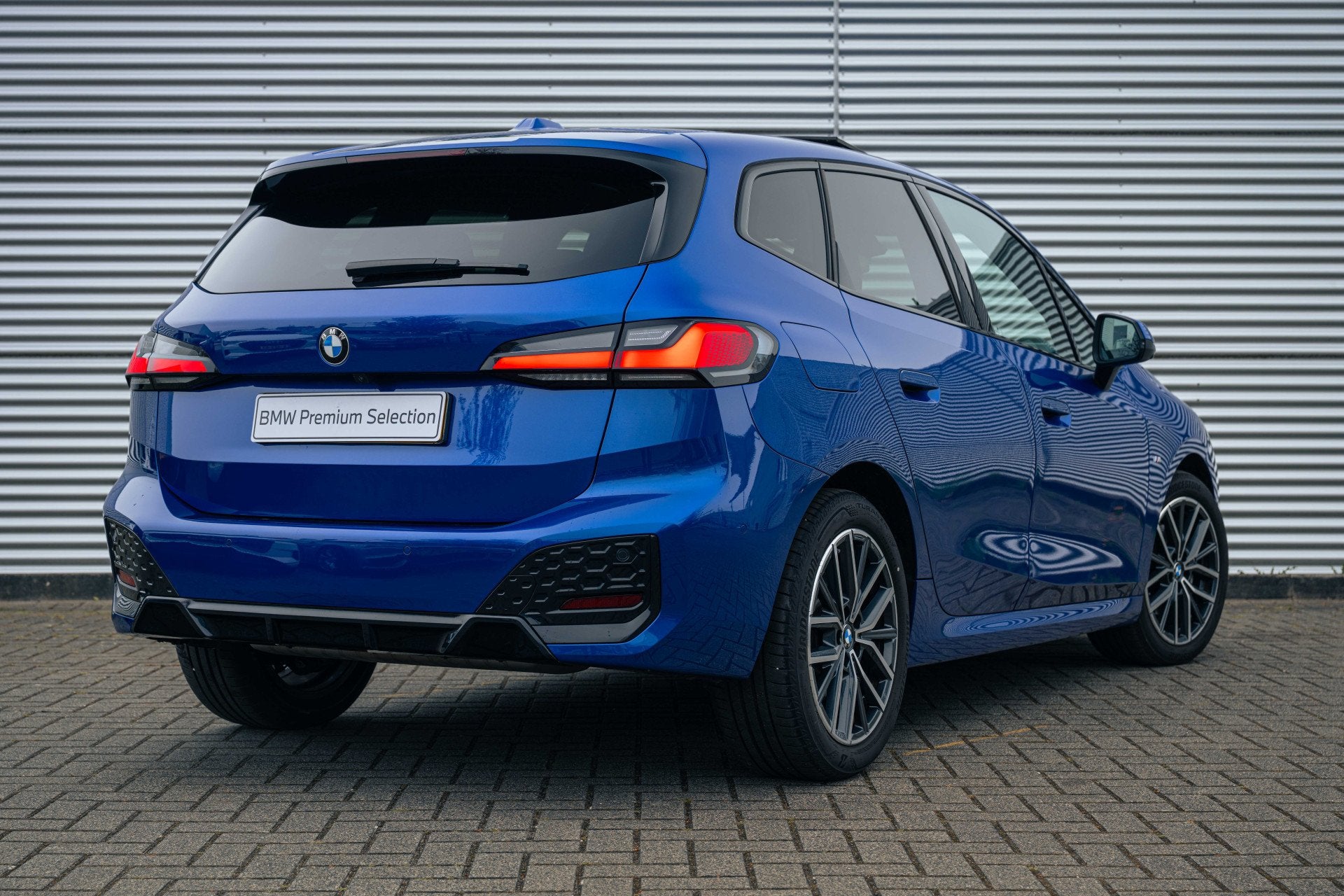 BMW 2 Serie Active Tourer 220i M Sport Automaat / Panoramada, Auto's, Dealer onderhouden, Gebruikt, 156 pk, Met garantie (alle)