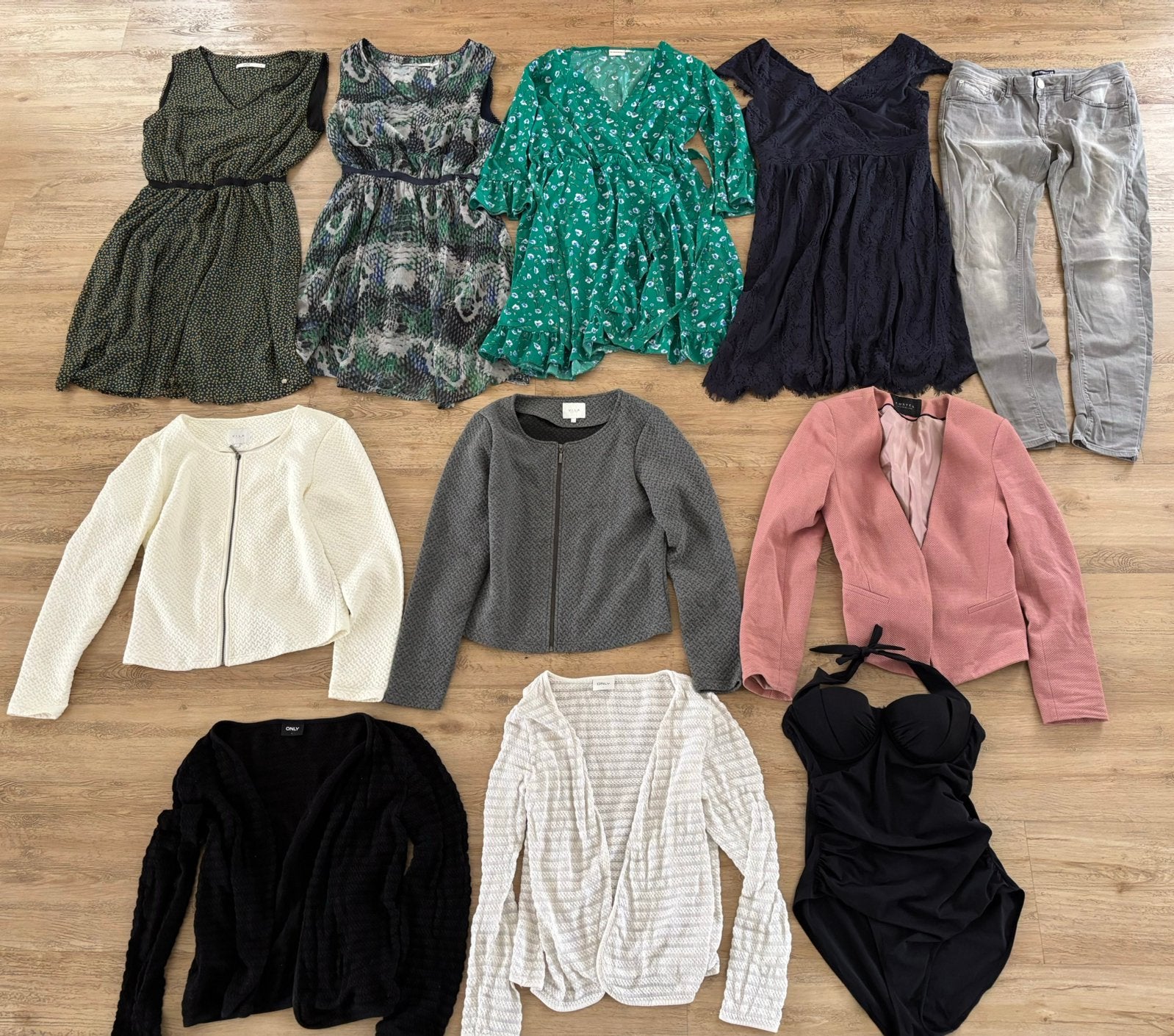 Mooi Pakket Kleding Dames Maat 40/ L -Totaal slechts 15 euro, Ophalen of Verzenden, Gedragen, Maat 42/44 (L)
