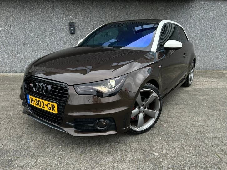Audi A1 S-line 1.4 TFSI Uniek | Rotors | PDC | Cruise | Navi, Auto's, Voorwielaandrijving, Euro 5, A1, Bruin