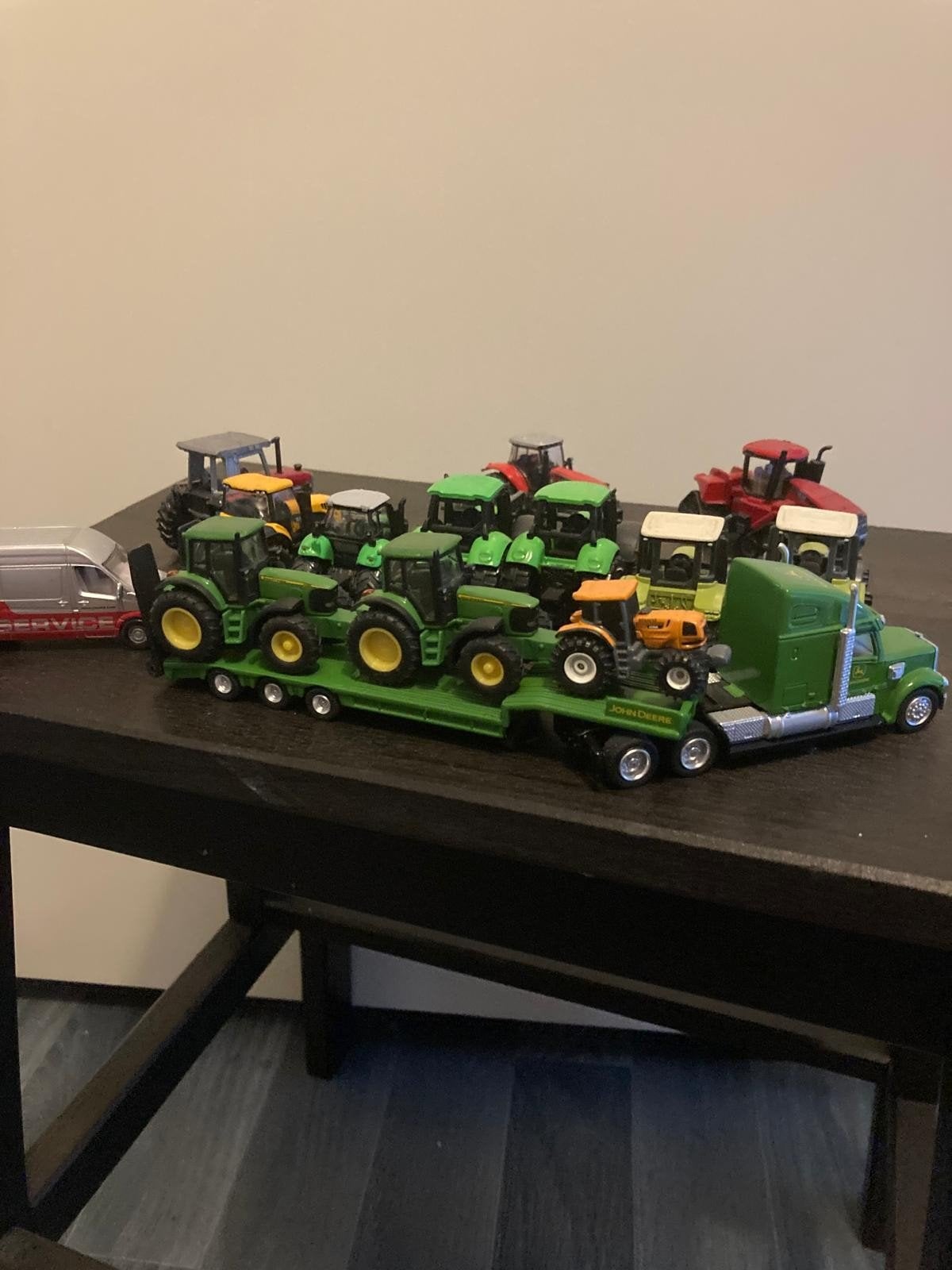 Miniatuur Tractoren en Vrachtwagen 1:87 - Kramp & John Deer, Ophalen of Verzenden, Zo goed als nieuw