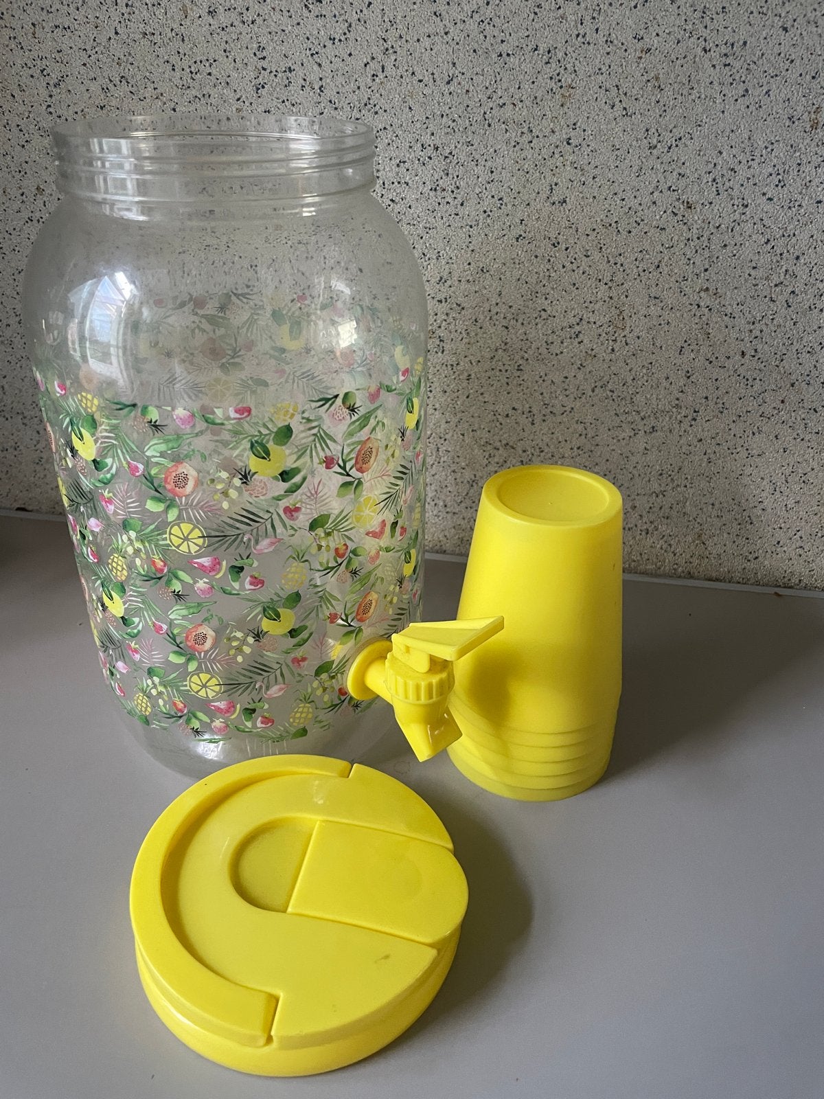 Grote drankdispenser met kraantje en bekers, Overige typen, Kunststof, Ophalen of Verzenden, Zo goed als nieuw