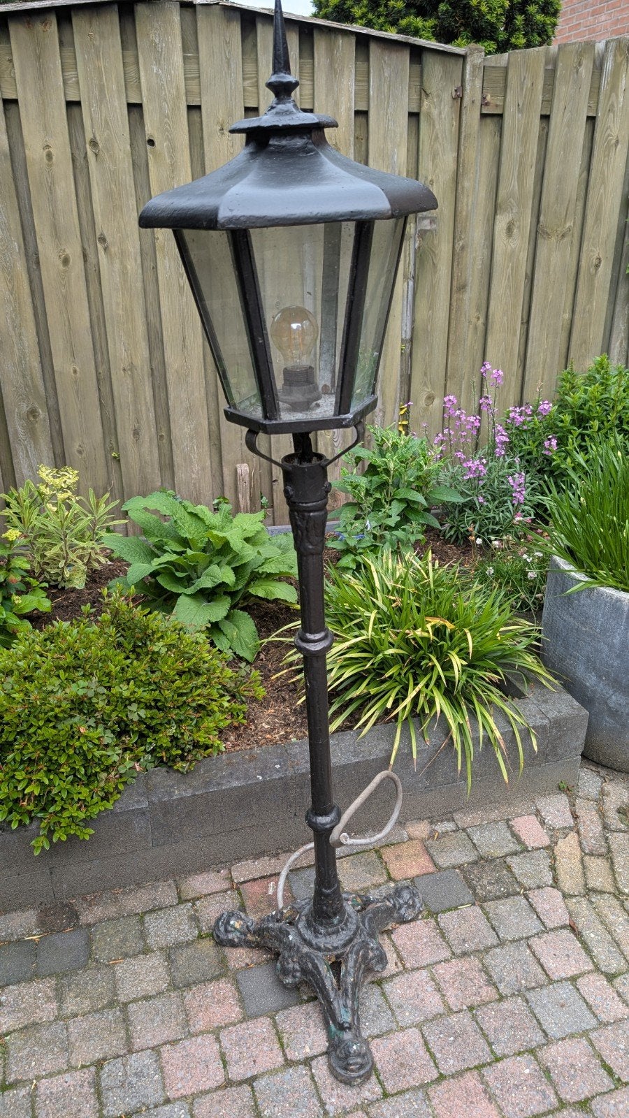 Staande buitenlamp, Ophalen, Staande lamp, Netvoeding, 50 tot 250 watt
