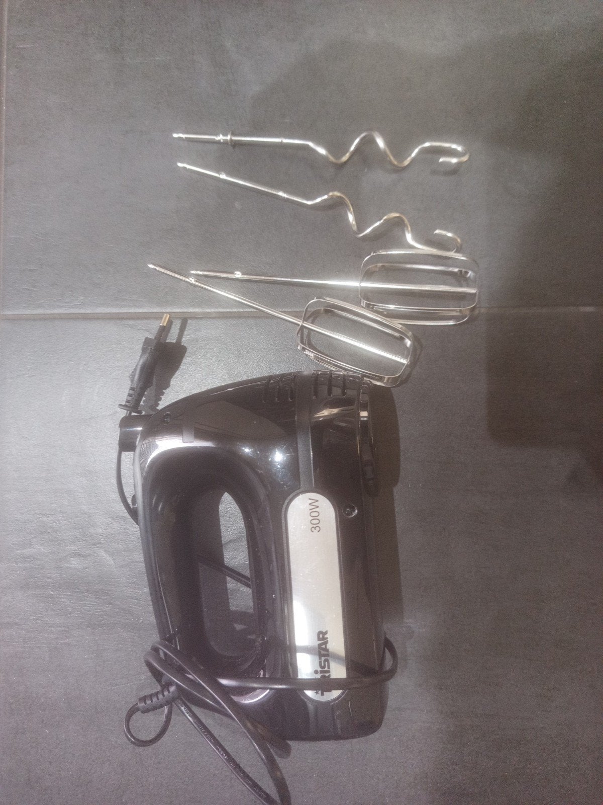 Tristar Handmixer 300W met Gardes en Deeghaken, Ophalen of Verzenden, Zo goed als nieuw