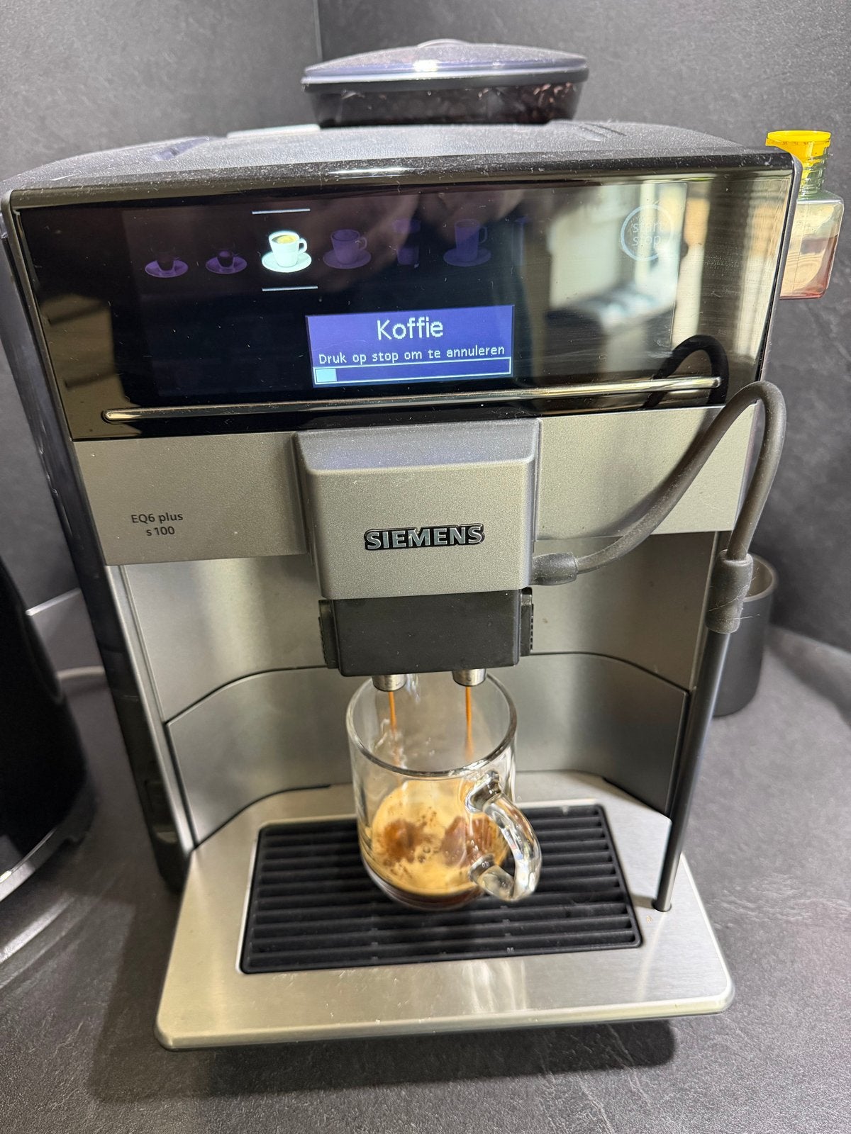 Siemens EQ.6 plus s100 volautomatische espressomachine, Witgoed en Apparatuur, Koffiezetapparaten, Ophalen, Espresso apparaat