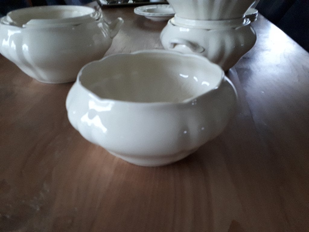 Gertrude diepe schaal pompoenvorm (SC), Antiek en Kunst, Antiek | Servies los, Ophalen of Verzenden