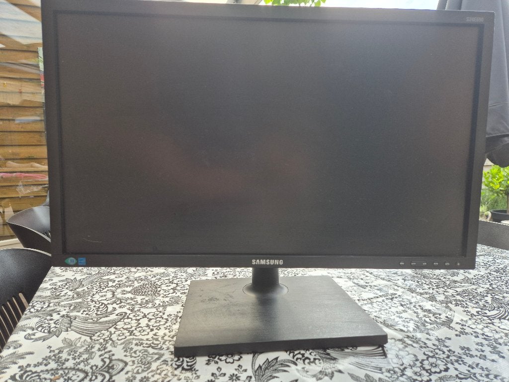 Samsung S24E650, Computers en Software, Monitoren, Zo goed als nieuw, 60 Hz of minder, DisplayPort, HDMI, VGA, Hoofdtelefoonaansluiting