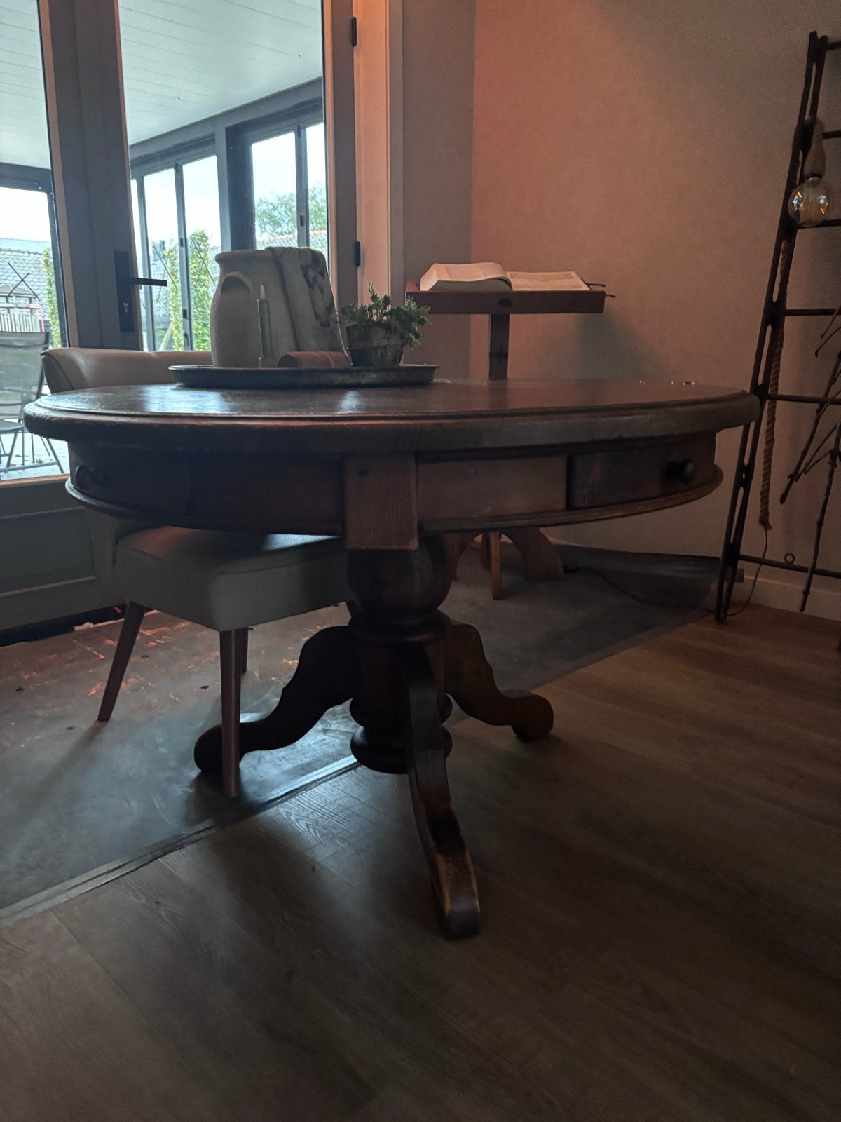 Antieke ronde eettafel met lade, Ophalen of Verzenden