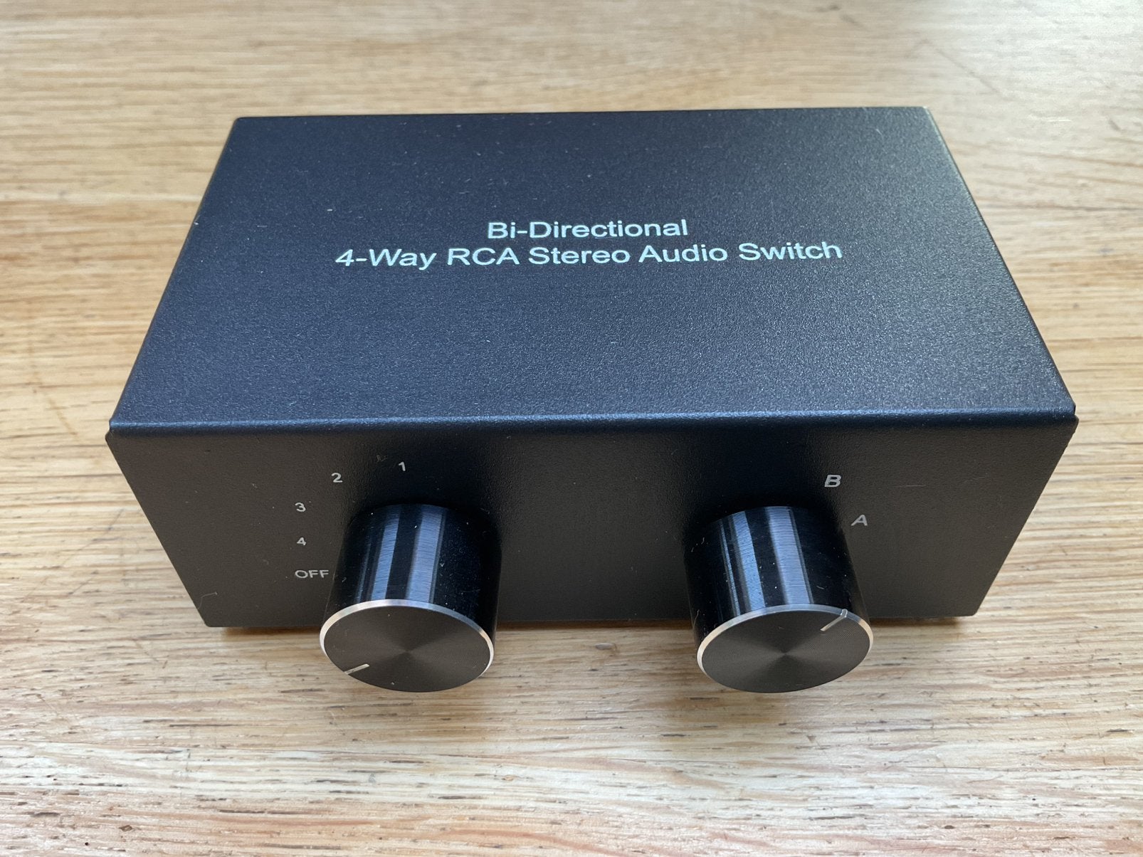 bi-directional 4-way rca audio switch, Ophalen of Verzenden, Gebruikt