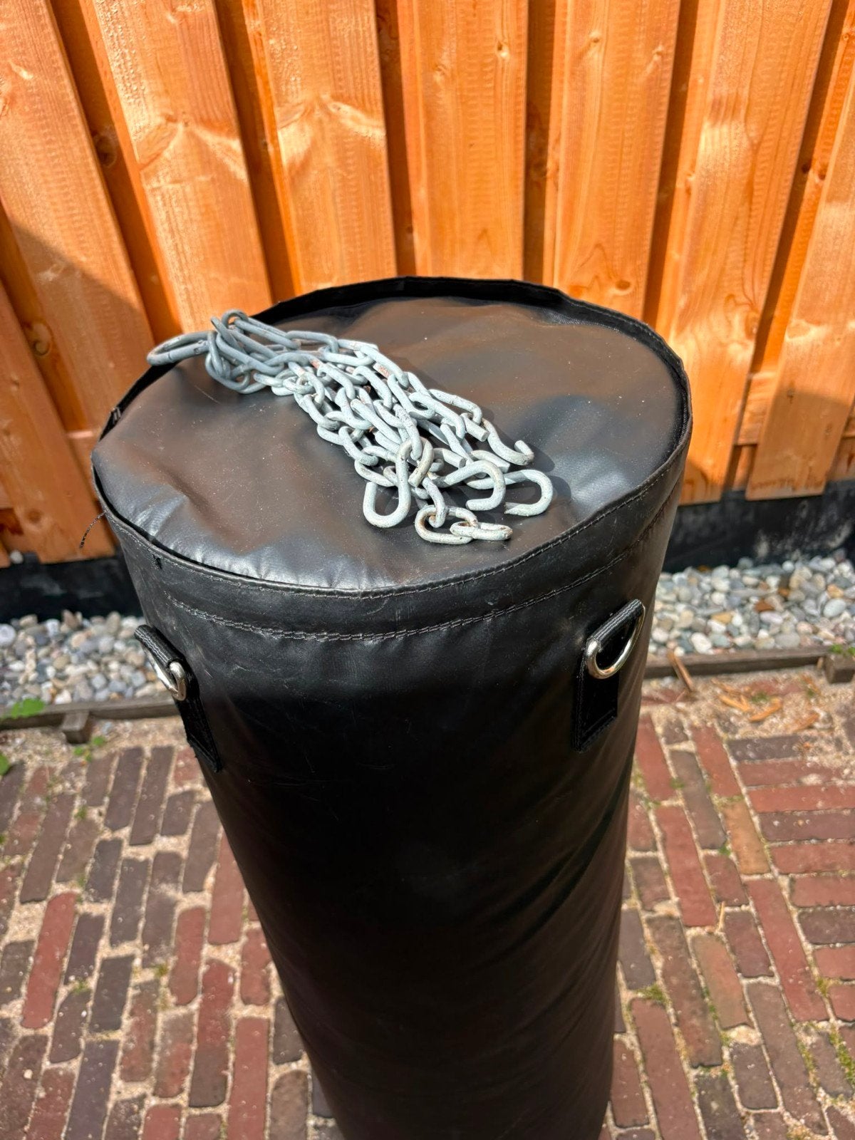 Zwarte bokszak met ketting, Ophalen, Bokszak
