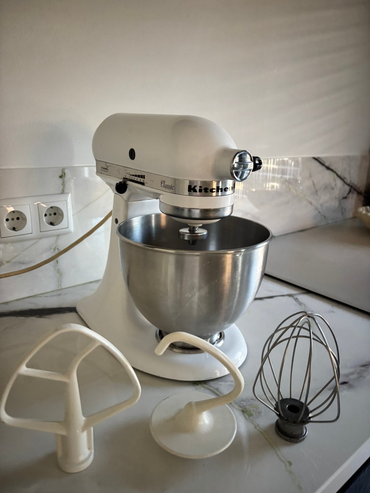 KitchenAid Classic Wit – Compleet met 3 Mengaccessoires, 4 liter of meer, Ophalen of Verzenden, Zo goed als nieuw, 3 snelheden of meer