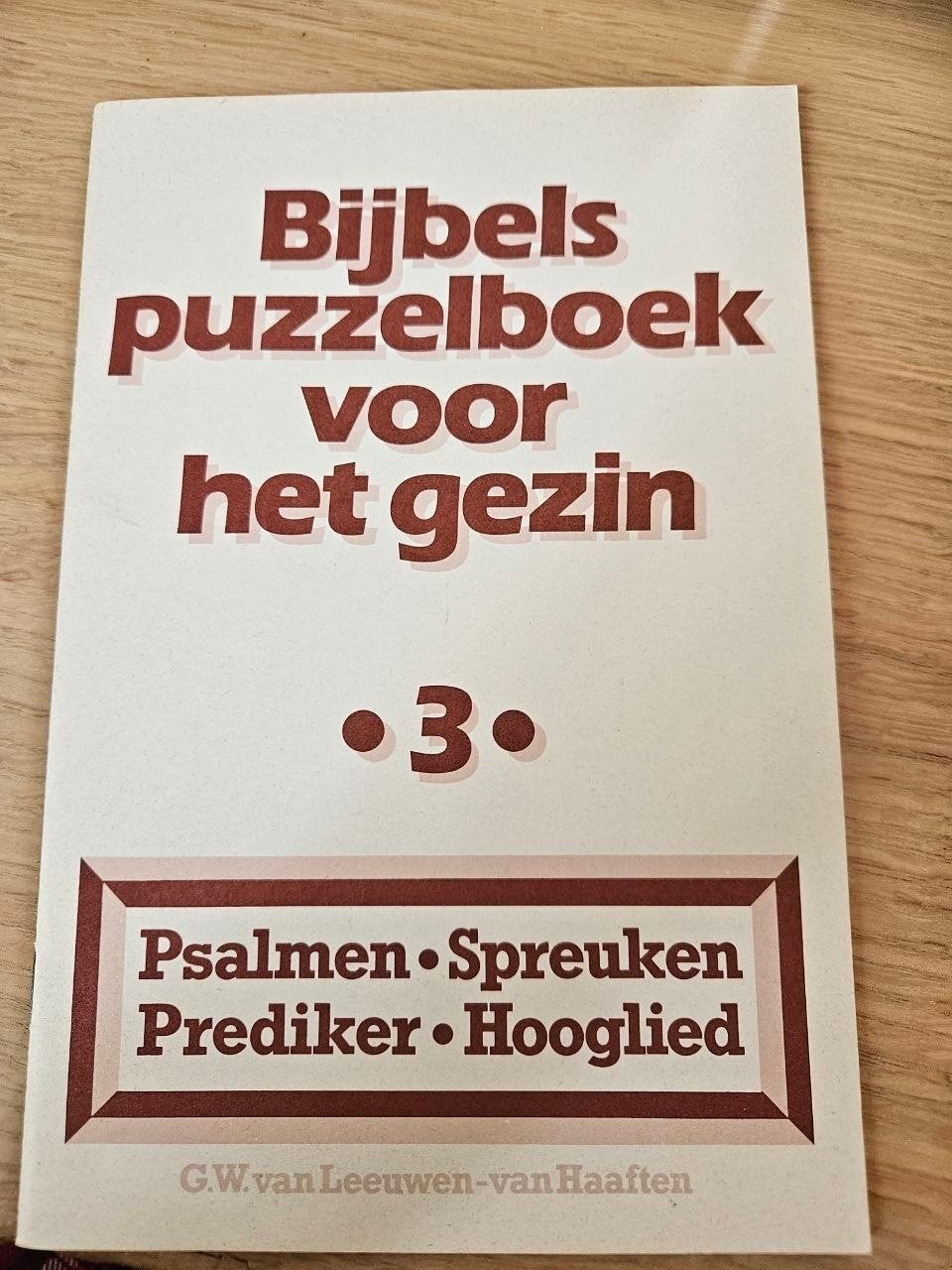 Gevraagd: Bijbels Puzzelboek voor het gezin, Boeken, Ophalen of Verzenden, Gelezen