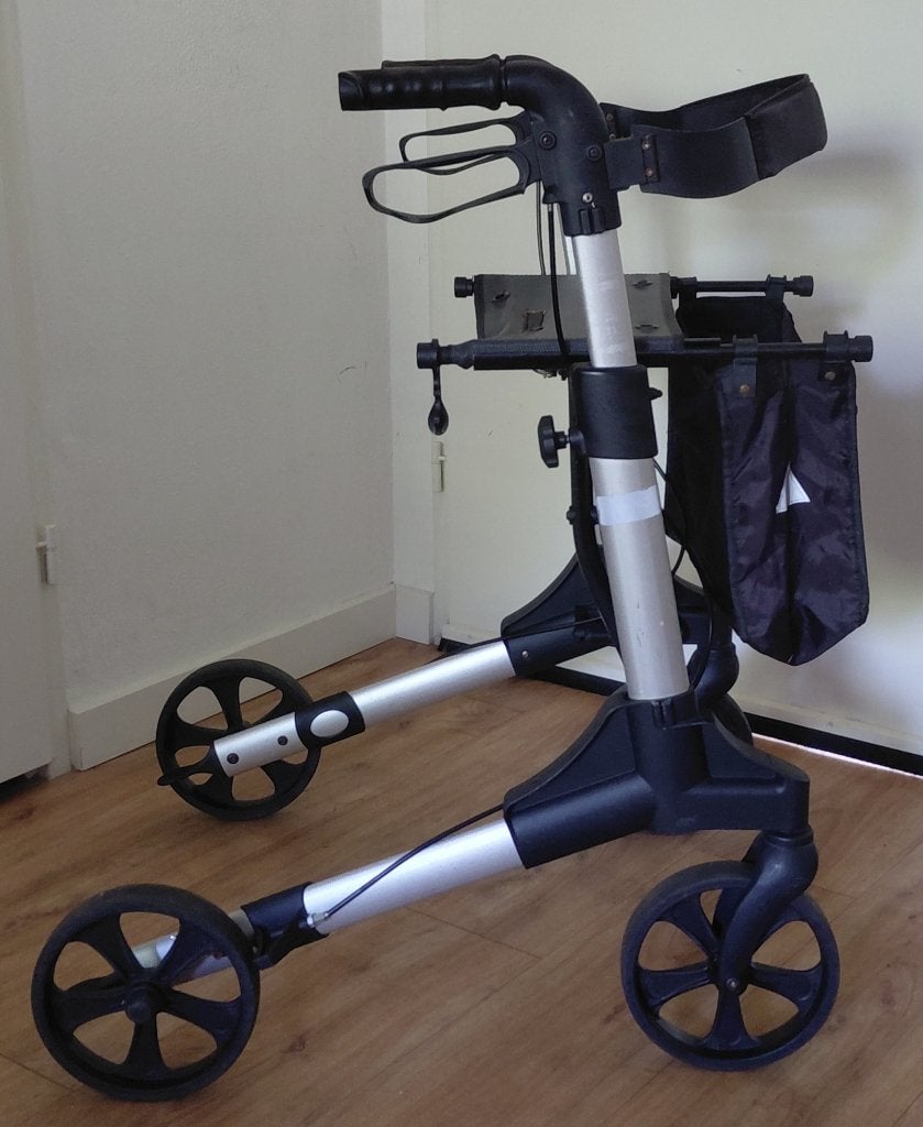 Rollator lichtgewicht Aspiria + Rugband ( 7.4 kg ), Diversen, Ophalen, Opvouwbaar, Gebruikt