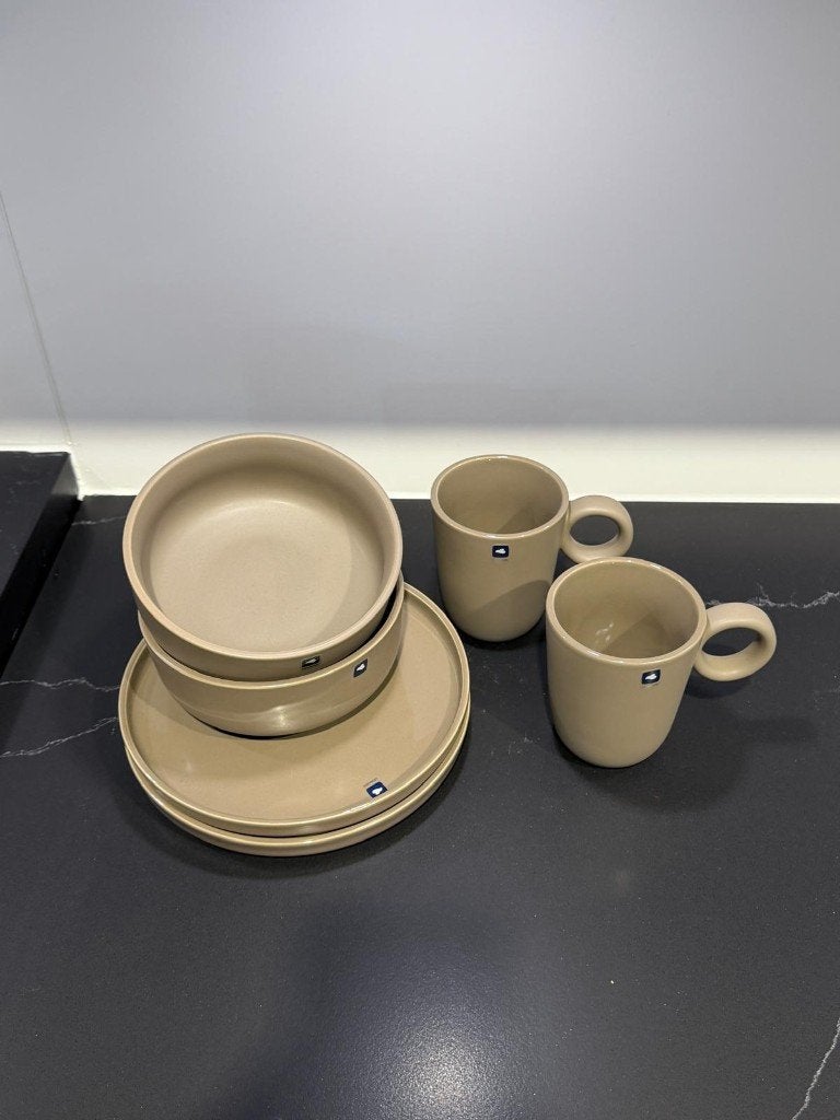 Leonardo ROMA 6-delige servies set in de kleur Taupe, Huis en Inrichting, Keuken | Servies, Nieuw, Compleet servies, Aardewerk