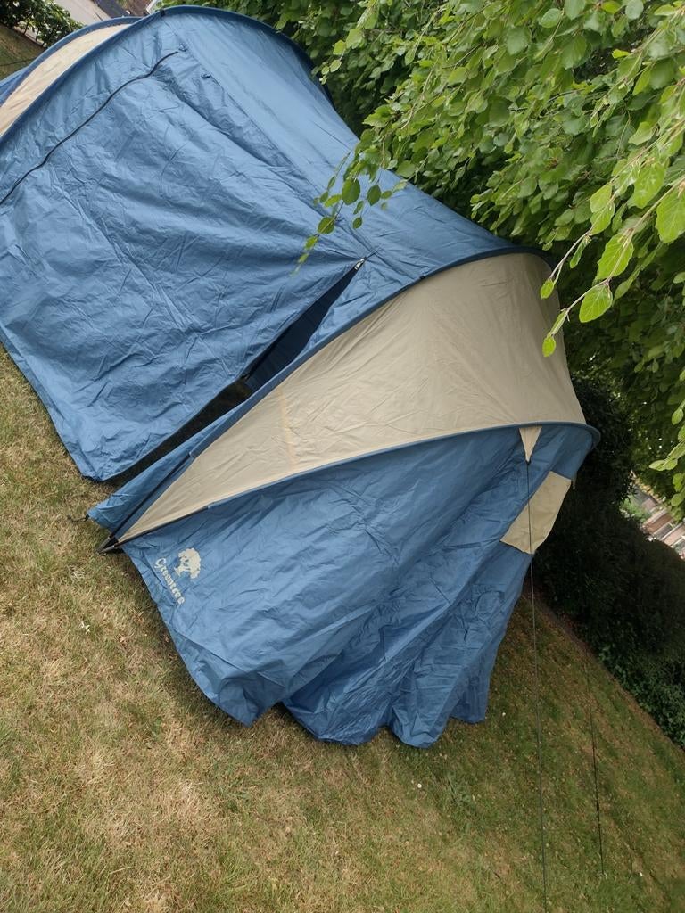 2-4 persoons tent met 2 binnententen en voorluifel, Gebruikt, Ophalen of Verzenden