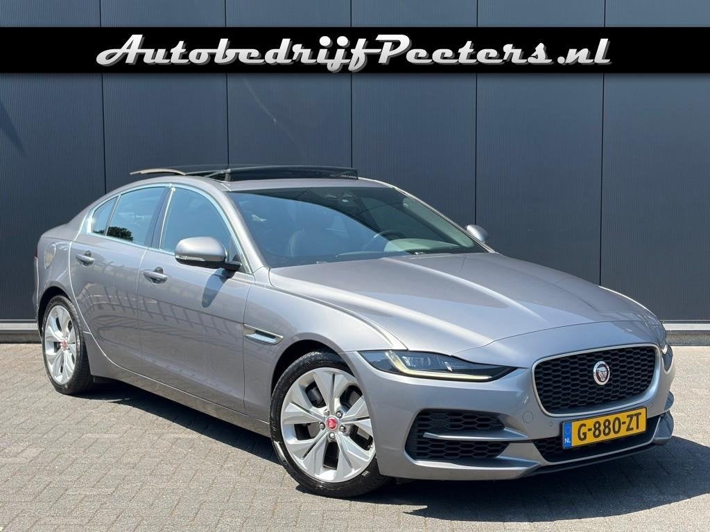 Jaguar XE 2.0 P250 Aut. Pano Leder Camera LED Carplay Androi, Auto's, Jaguar, Euro 6, 4 cilinders, Bedrijf, Vierwielaandrijving