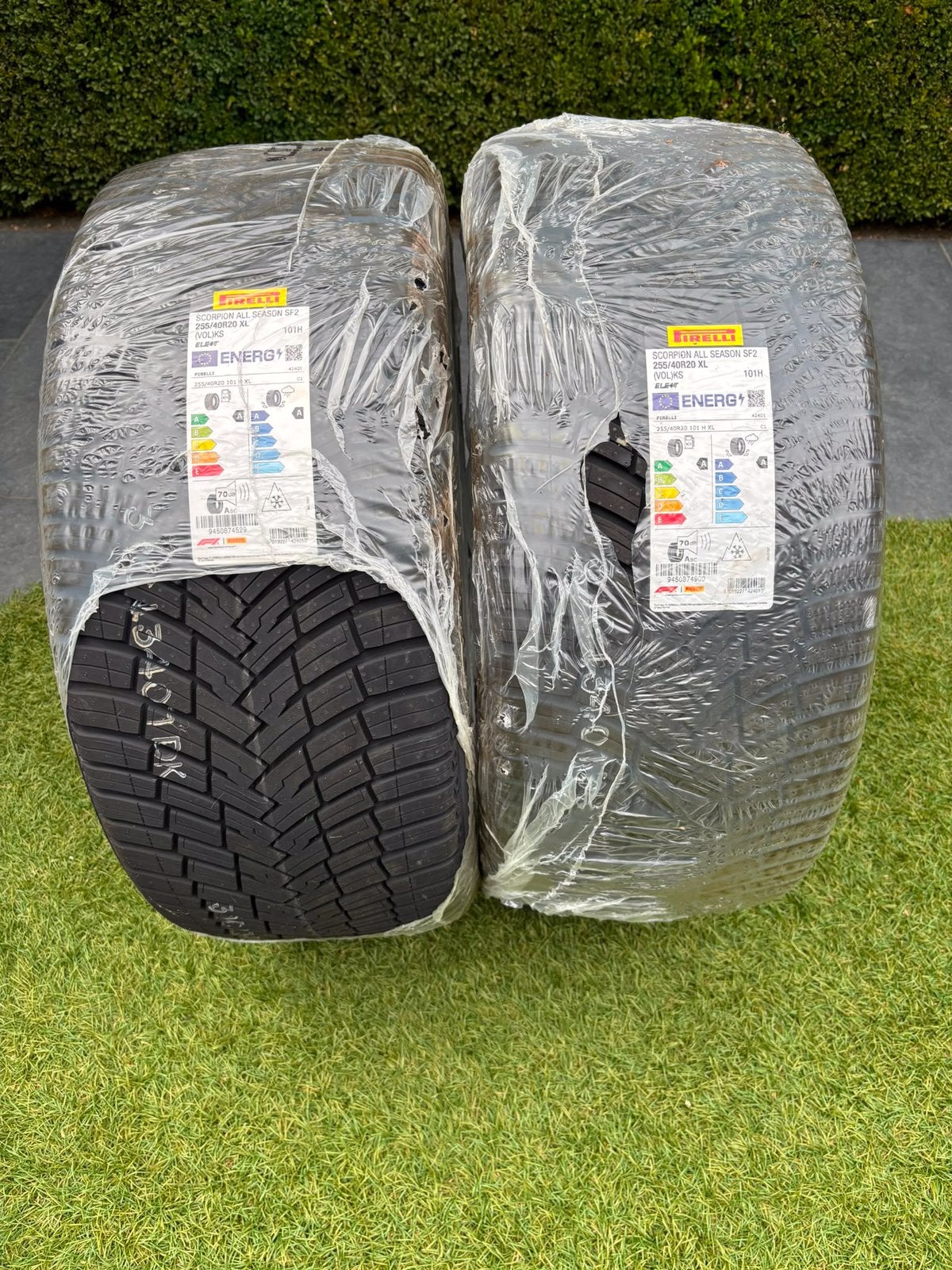 Pirelli Scorpion All Season SF2 255/40 R20 101H XL Elect VOL, Auto-onderdelen, Banden en Velgen, Ophalen, 255 mm, Nieuw, All Season