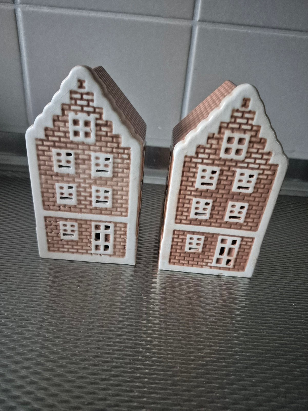 2 HUISJES MET LED GRATIS OPHALEN, Diversen, Ophalen