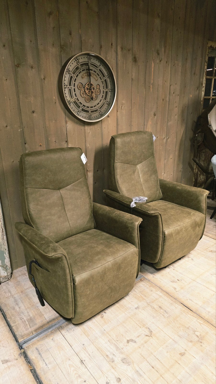 Mooie Opsta Fauteuils Groen Jachtleer Elektrisch, Overige kleuren, Nieuw, Ophalen of Verzenden, Vijf, Zes of meer stoelen