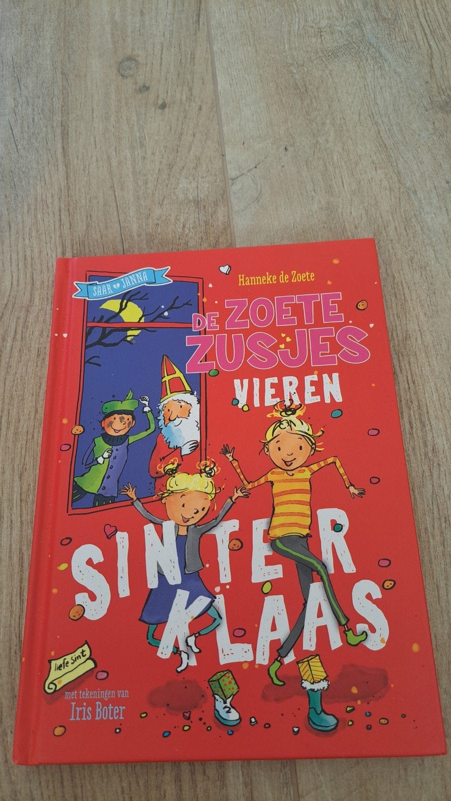 De Zoete Zusjes Vieren Sinterklaas - Hanneke de Zoete, Ophalen of Verzenden, Zo goed als nieuw, Hanneke de Zoete, Fictie algemeen
