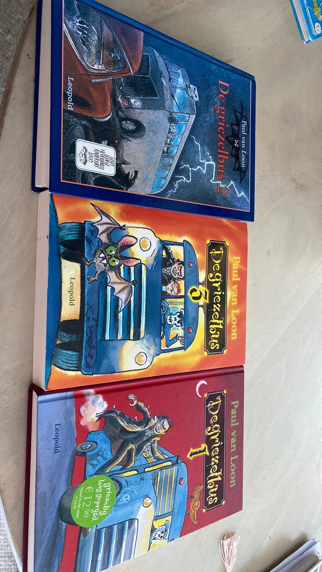 De griezelbus 1,2 en 3 paul van loon, Ophalen of Verzenden, Zo goed als nieuw