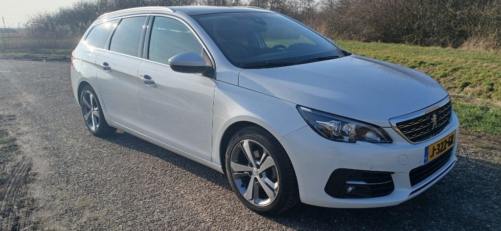 Peugeot 308 1.2 Puretech 130pk S&S 2020 Wit, Voorwielaandrijving, 1199 cc, Leder en Stof, Wit