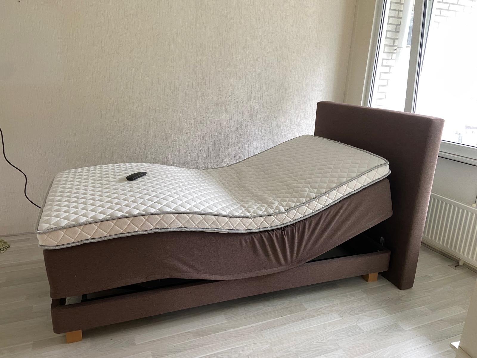 Swiss Sense Elektrisch Verstelbaar Bed 100x200 Donkerbruin, Ophalen, Eenpersoons, Bruin, Zo goed als nieuw