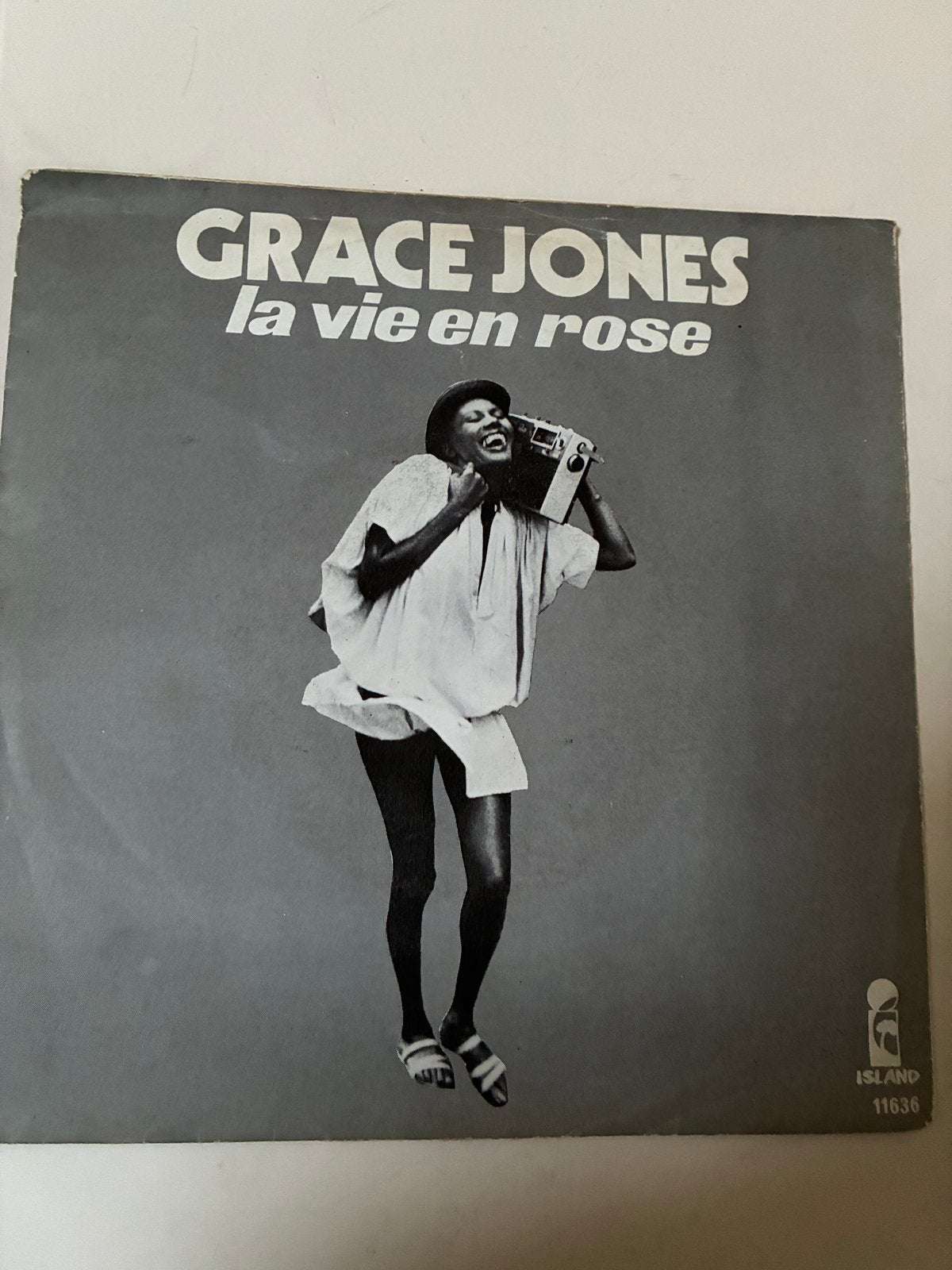 Grace Jones - La Vie en Rose single 45 toeren, Alle leeftijden, Ophalen of Verzenden, Zo goed als nieuw