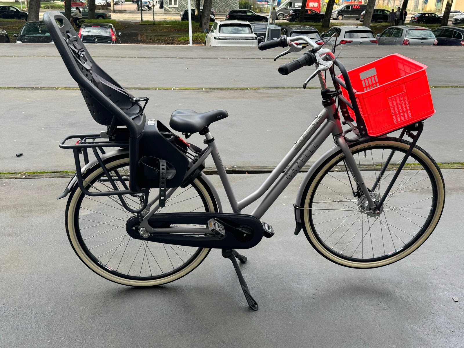 Gazelle fiets met kinderzitje en mandje, zgan, Ophalen, (Extra) lage instap, Zo goed als nieuw, 50 tot 53 cm