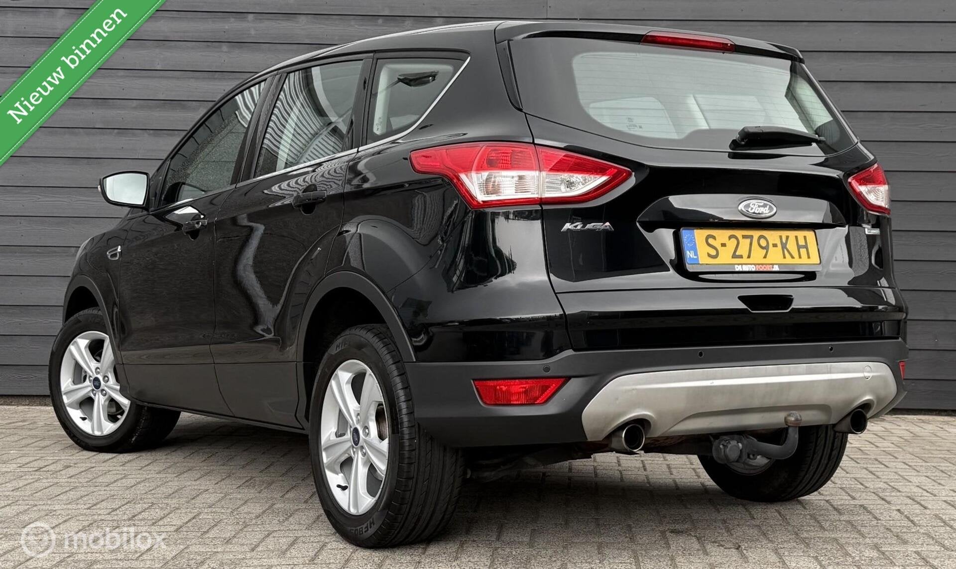 Ford Kuga 1.5 Trend Edition Trekhaak/Clima/Winterpakket/Elek, Euro 6, 4 cilinders, Zwart, Bedrijf