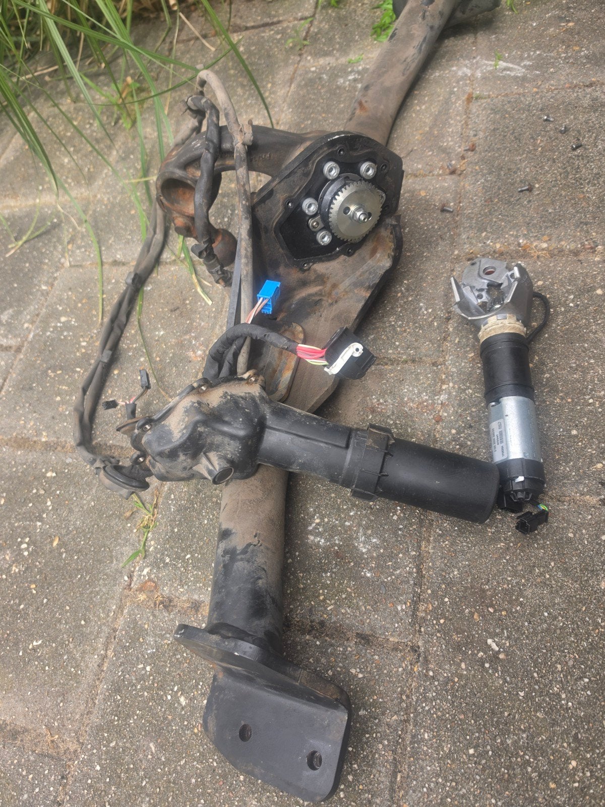 Mercedes-Benz trekhaak met motor (Oris), Ophalen
