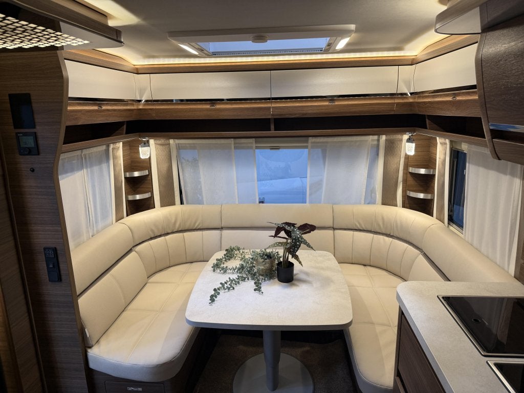 Tabbert Puccini 550 E met mover, ATC, vloerverwarming, Rondzit, Tabbert, Bedrijf, Schokbreker