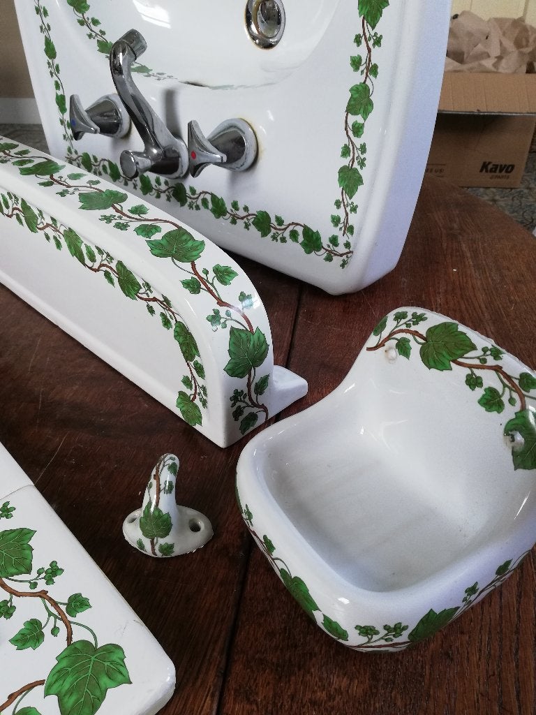 Prachtige Franse wastafel set groene klimop decor randen, Huis en Inrichting, Ophalen, 50 tot 100 cm, Zo goed als nieuw, Minder dan 100 cm
