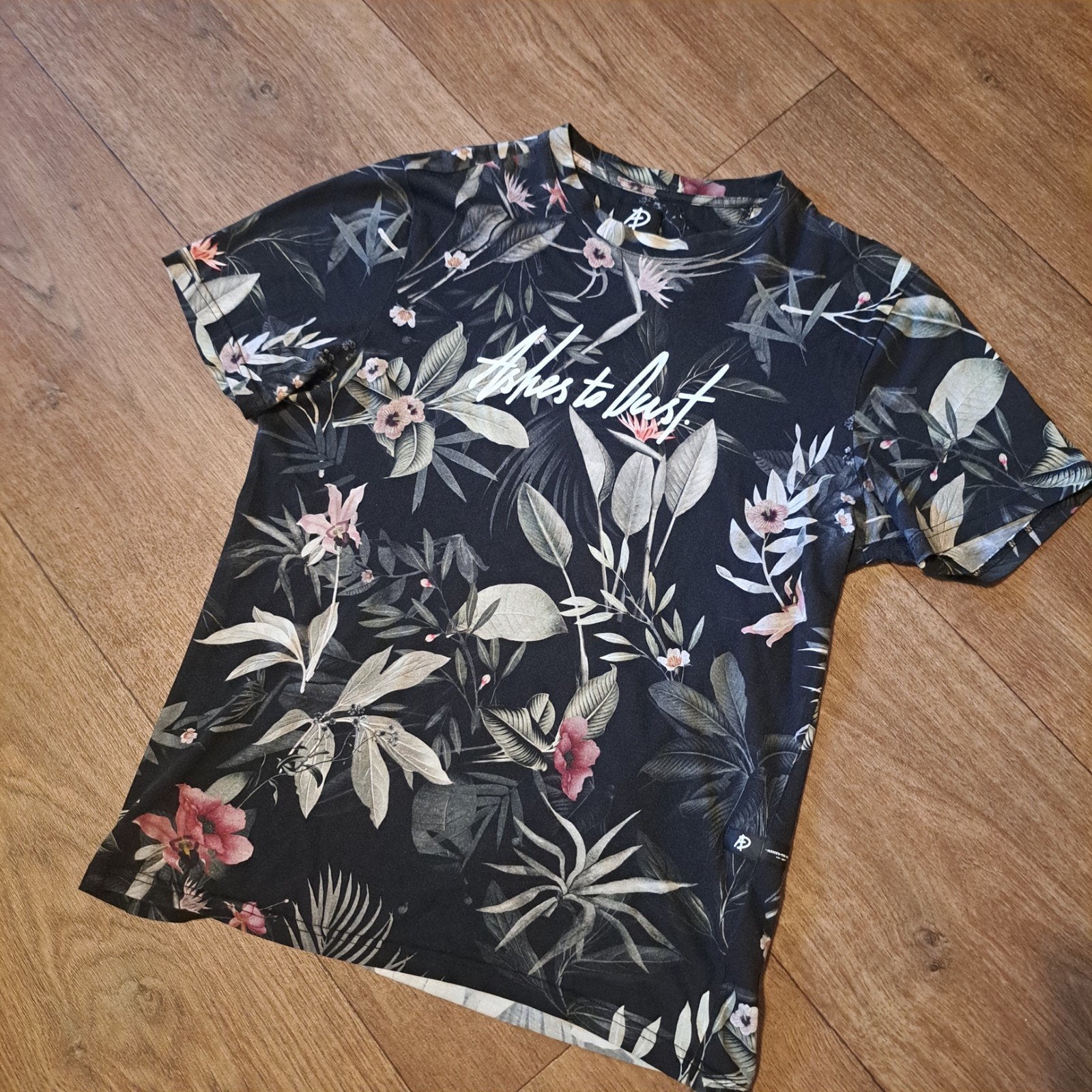 t-shirt mt. M, Maat 48/50 (M), Zwart, Ashes to dust, Ophalen of Verzenden