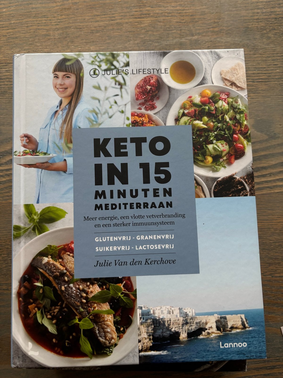Keto in 15 Minuten Mediterraan - Julie Van den Kerchove, Verzenden, Voorgerechten en Soepen, Zo goed als nieuw, Europa