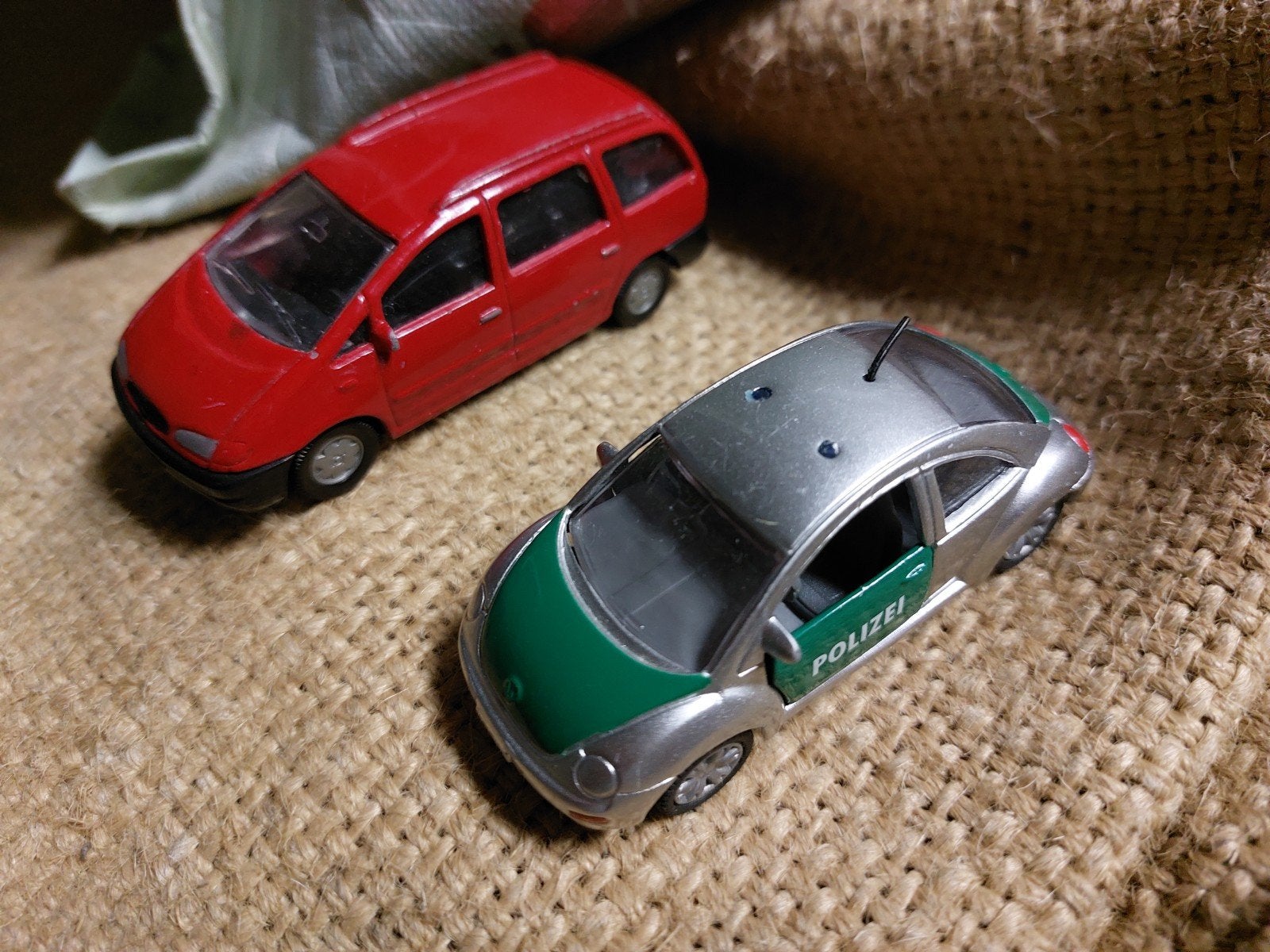 Siku VW Kever new beetle Politie en Ford Galaxy Sharan, Ophalen of Verzenden, Gebruikt