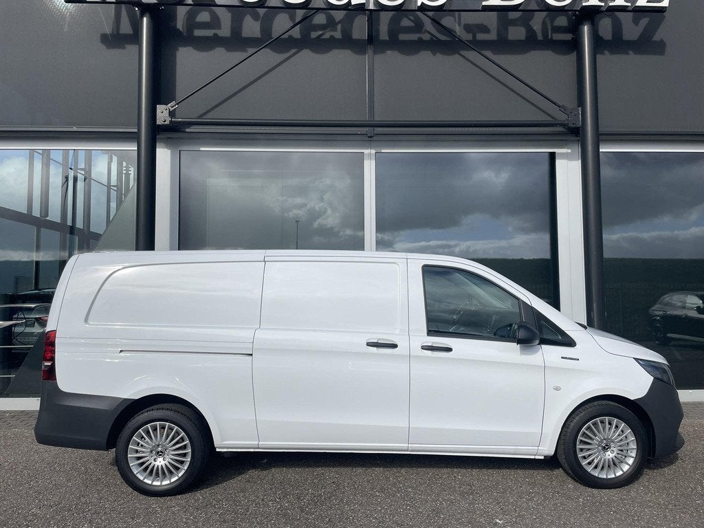 Mercedes-Benz eVito eVito 112 L3 60 kWh Mercedes-Benz eVito, Auto's, Bestelauto's, Stof, 280 km, 116 pk, Wit