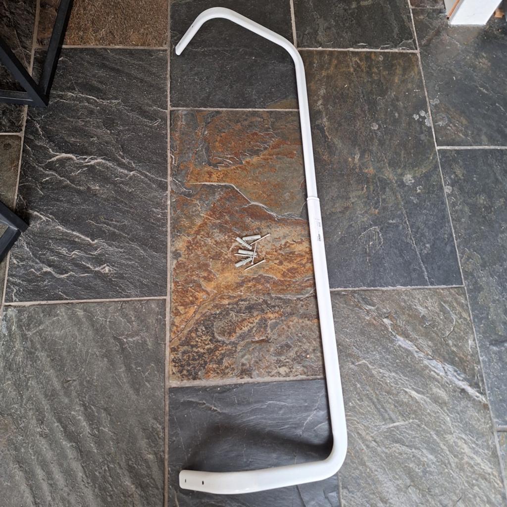 IKEA MULIG Kledingroede met pluggen en schroeven, Doe-het-zelf en Verbouw, IJzerwaren en Bevestigingsmiddelen, Ophalen of Verzenden