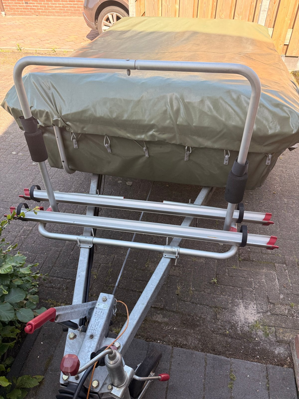Nette Carry Bike fietsendrager voor op de dissel, Ophalen, 2 fietsen, Zo goed als nieuw