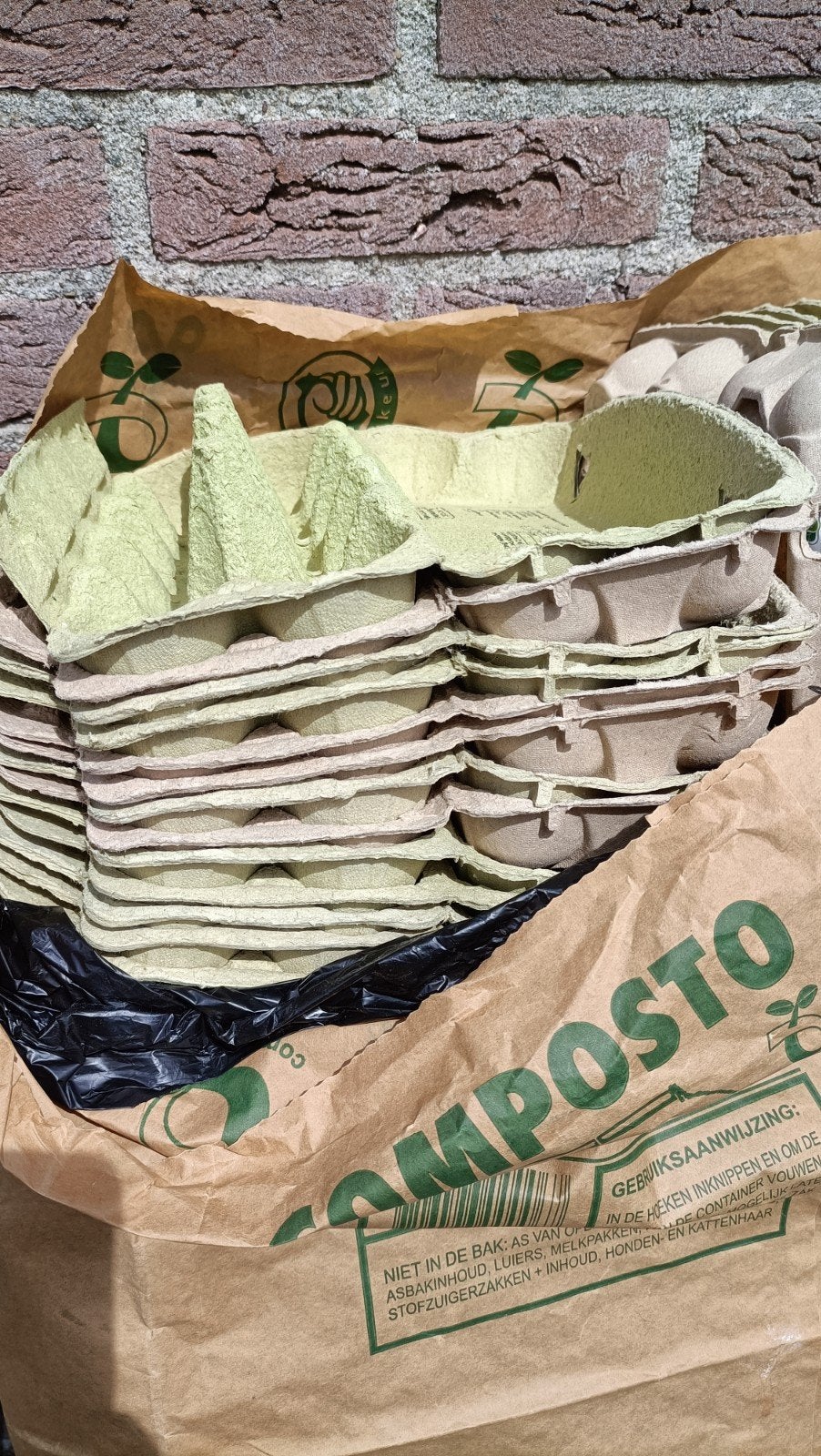 Gratis eieren dozen, Ophalen, Gebruikt, Kippenhok of Kippenren