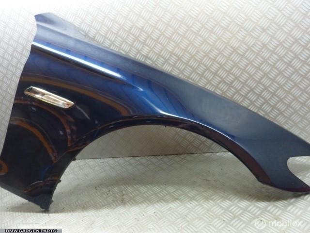 Spatbord rechts BMW 5-serie F10 f11 blauw tiefseeblauw a76, Auto-onderdelen, Gebruikt, Ophalen of Verzenden, BMW, BMW