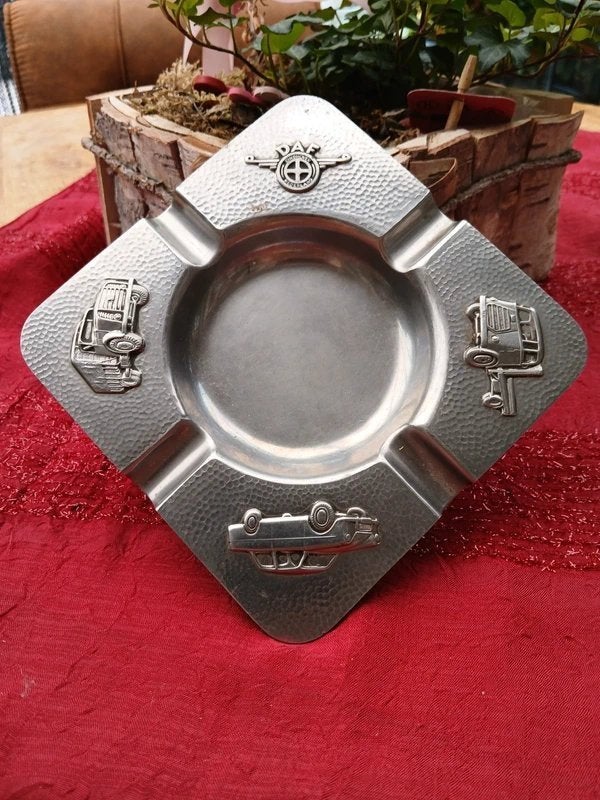 Unieke Vintage DAF Asbak Aluminium/Tin Pako Rhenen Jaren '60, Verzamelen, Rookartikelen, Aanstekers en Luciferdoosjes, Ophalen of Verzenden