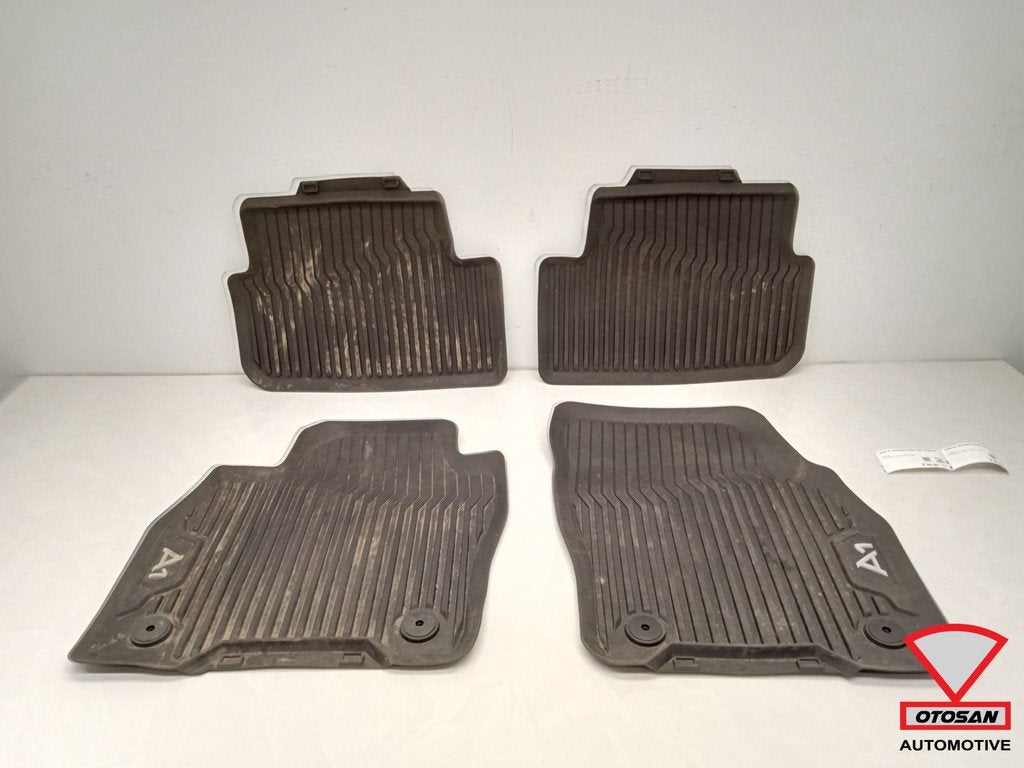 Audi A1 82A Mattenset Automatten Set Rubber Origineel!, Gebruikt, AUDI AG, Auto-Union-Strasse 1
85045  Ingolstadt, DE, Kundenbetreuung@audi.de