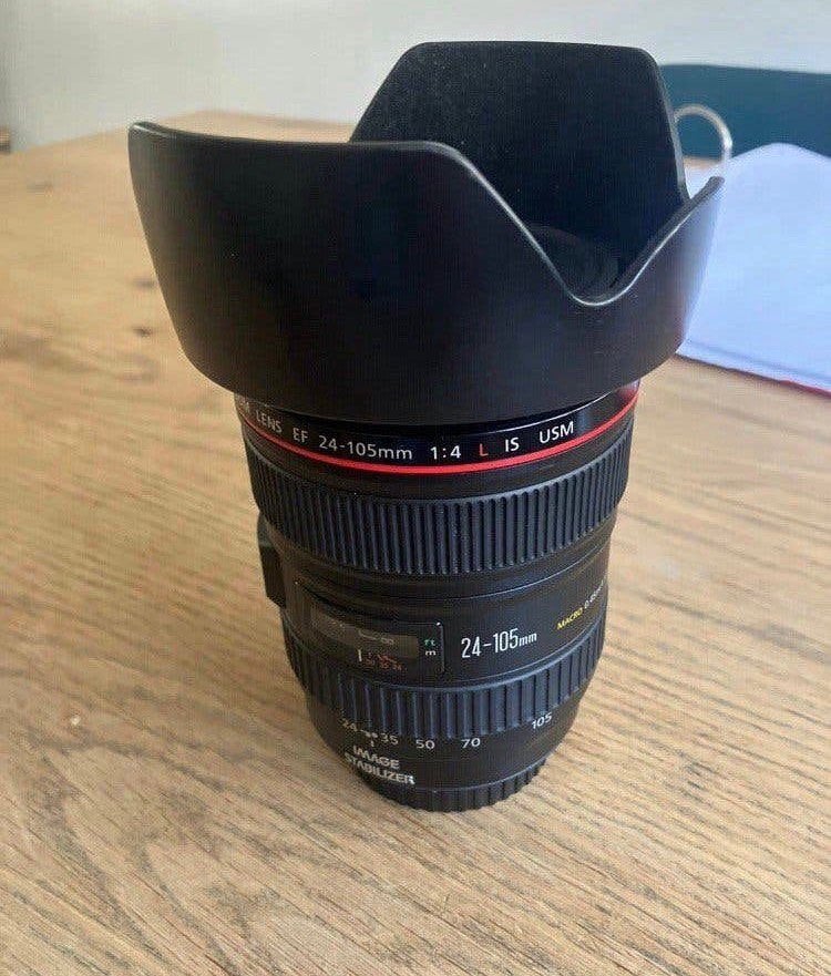 Canon EF 24-105mm f/4 L IS USM met zonnekap, Ophalen of Verzenden, Zo goed als nieuw, Standaardlens